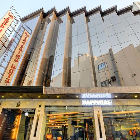 Airport La Sapphire Hotel & Restaurant New Delhi Eksteriør billede