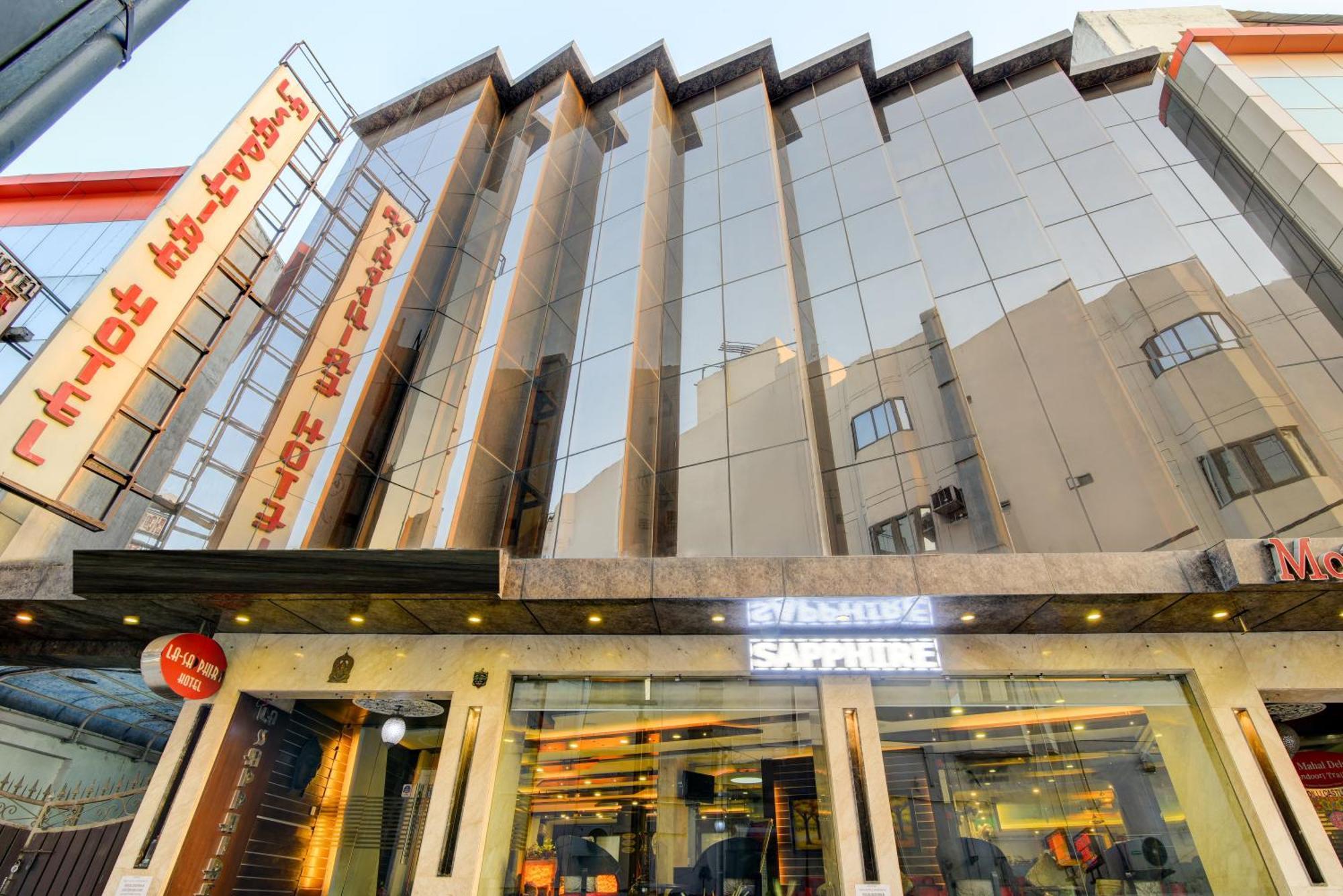 Airport La Sapphire Hotel & Restaurant New Delhi Eksteriør billede