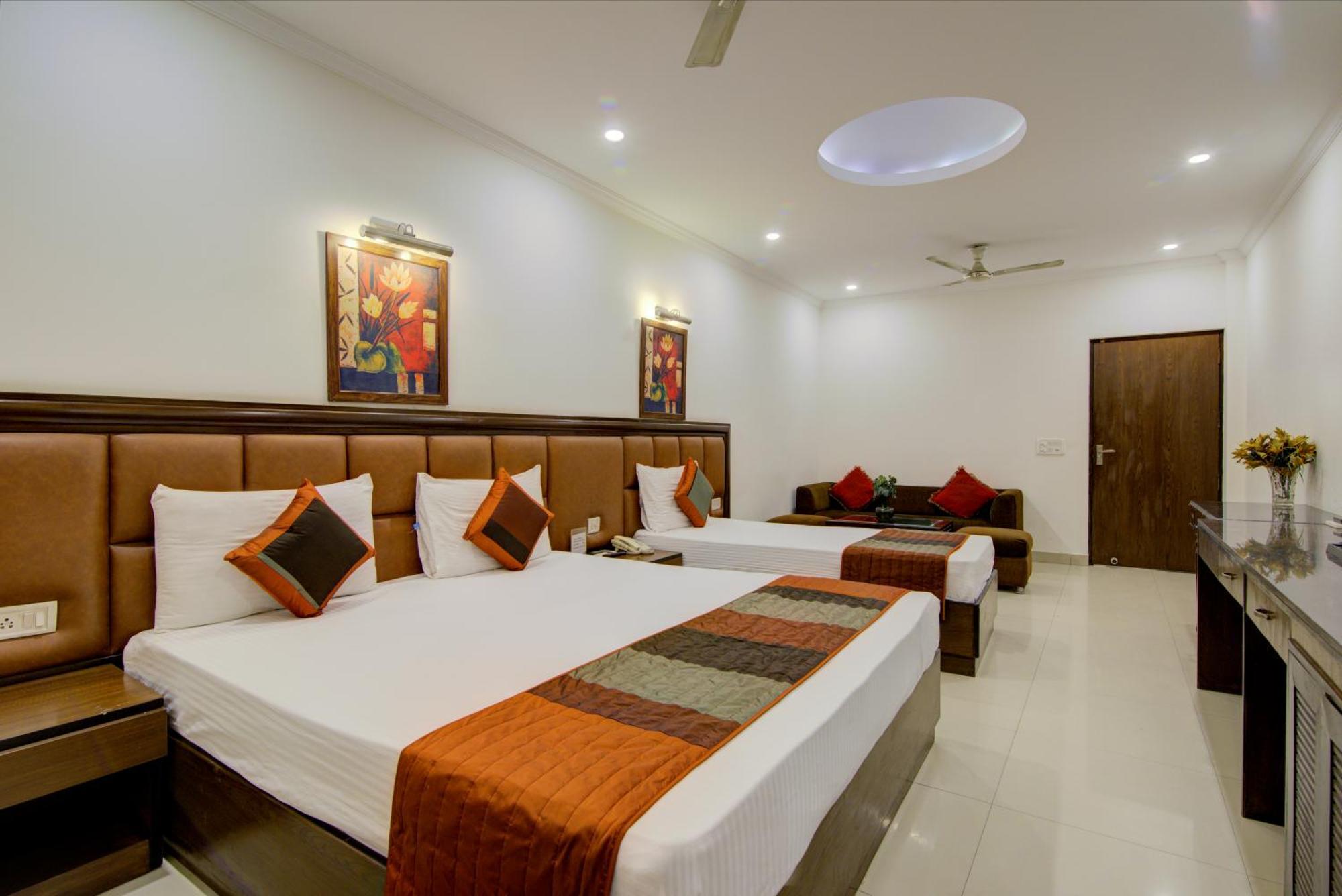 Airport La Sapphire Hotel & Restaurant New Delhi Eksteriør billede